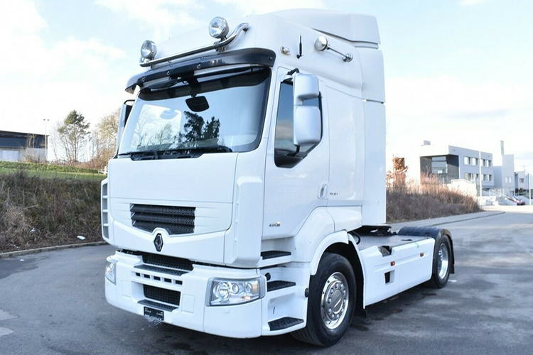 Renault Çekici Çamurlukları ile Aracınızın Güvenliğini Artırın | MÇ Blog